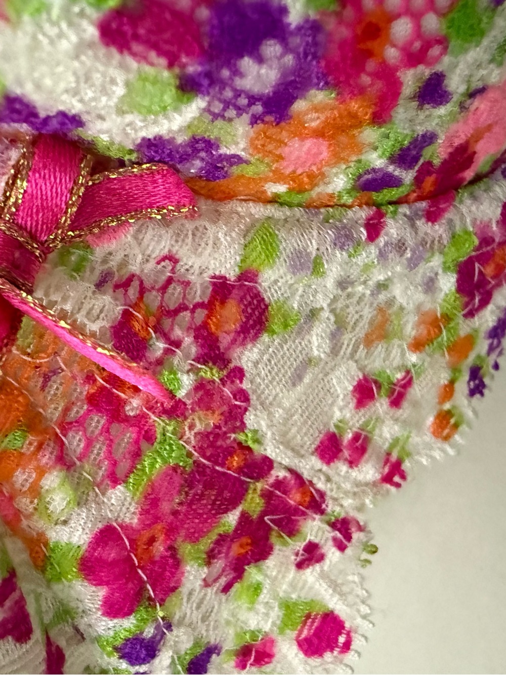VICTORIA’S SECRET Dream Angels Bra Lined Demi 36C - Picture 7 of 14